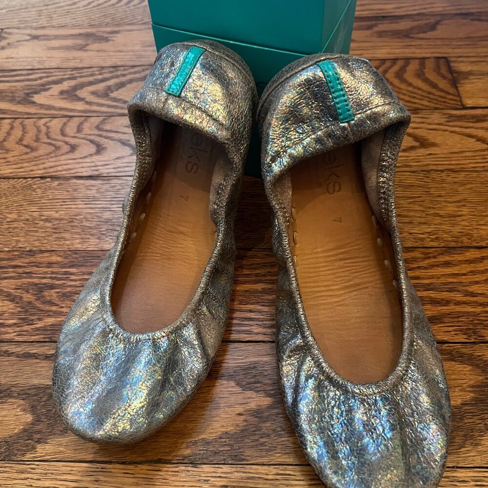 Size 7 Love Potion Tieks